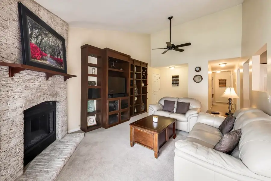 592 Edinburgh Lane #B, Prospect Heights, IL 60070 - #2