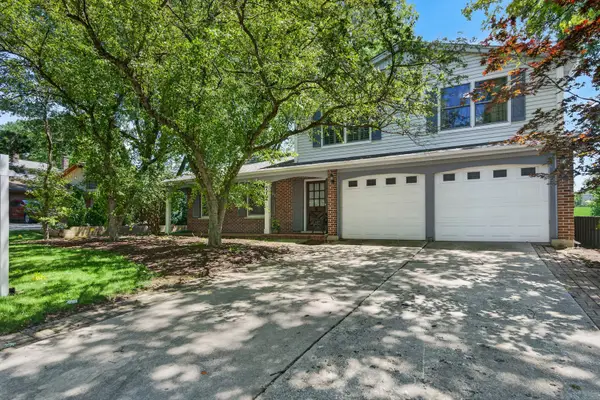 712 Pawnee Lane, Naperville, IL 60563