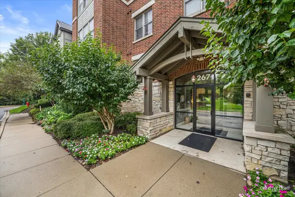 267 E Railroad Avenue #104, Bartlett, IL 60103