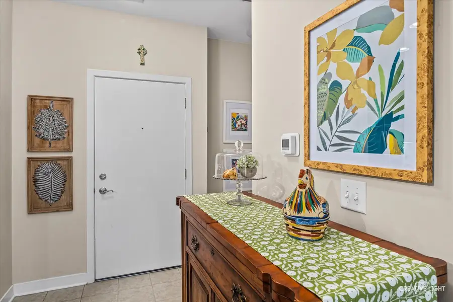 267 E Railroad Avenue #104, Bartlett, IL 60103 - #2
