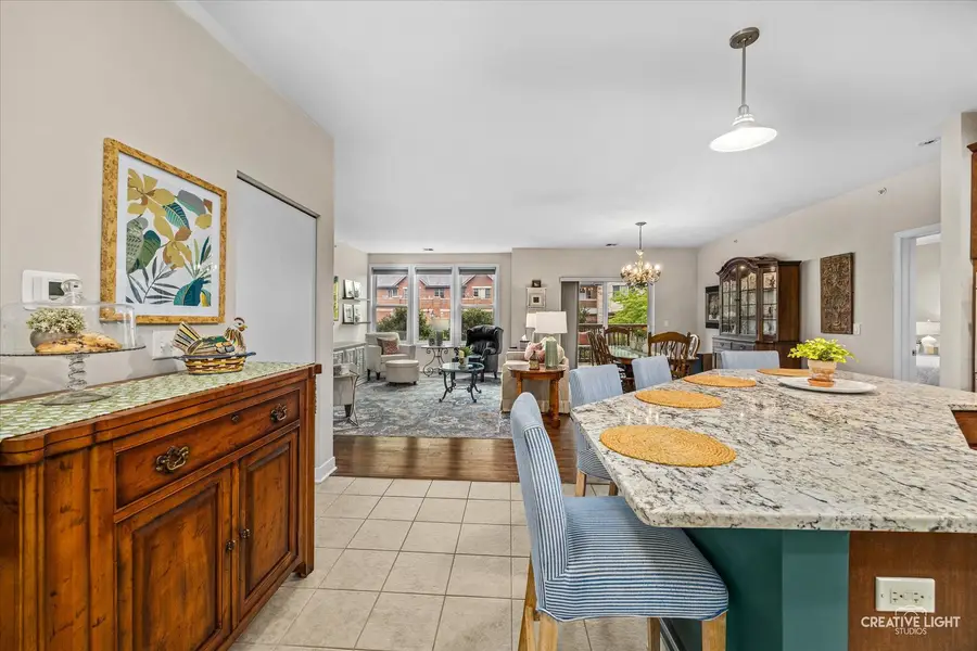 267 E Railroad Avenue #104, Bartlett, IL 60103 - #3