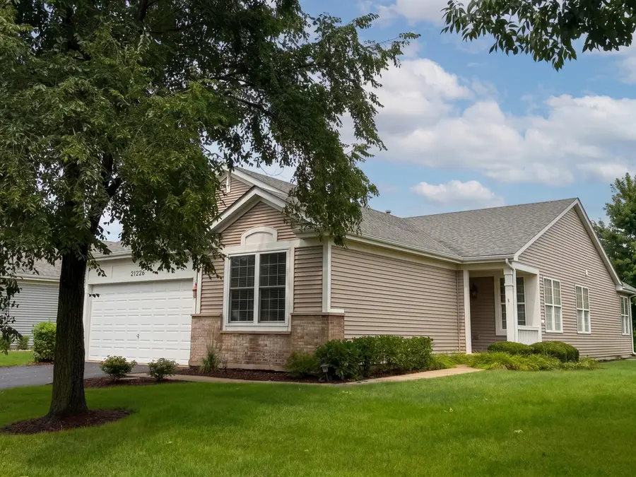 21226 Lily Lake Lane, Crest Hill, IL 60403 - #2