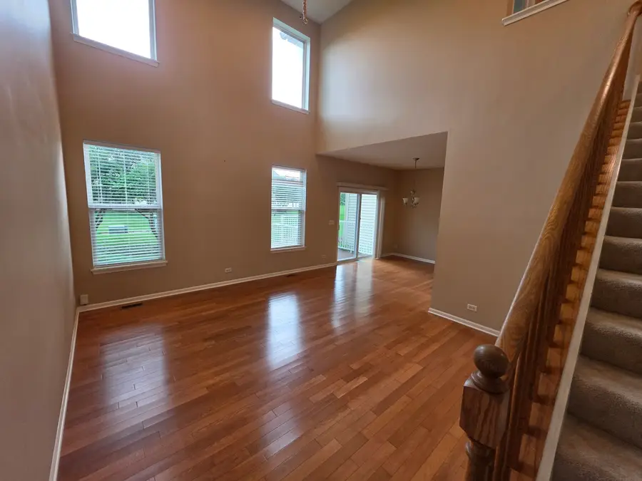 978 Oak Ridge Boulevard, Elgin, IL 60120 - #3