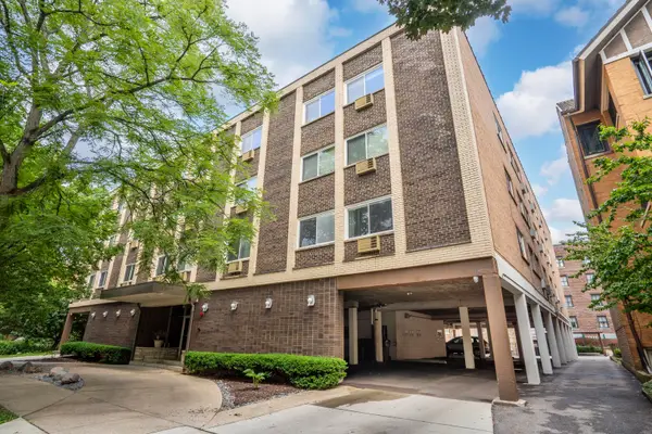 222 N Grove Avenue #2D, Oak Park, IL 60302