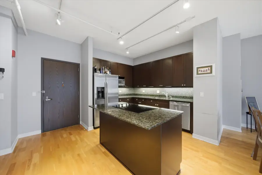 737 W Washington Boulevard #904, Chicago, IL 60661 - #3