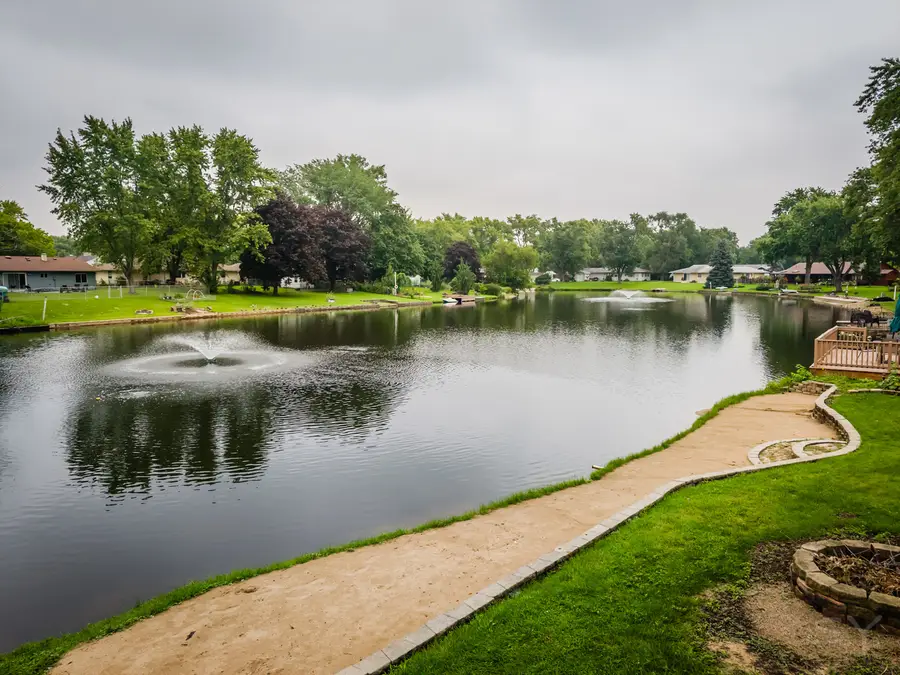 15 Somerset Road, Montgomery, IL 60538 - #3