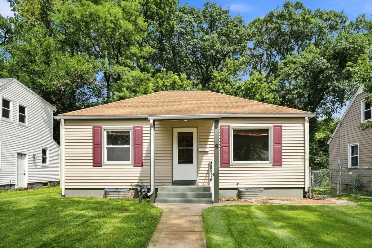 9 Blackhawk Hills Drive, Rock Island, IL 61201 - #1