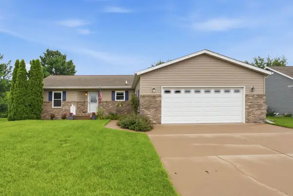 430 Michelle Lane, Walcott, IA 52773