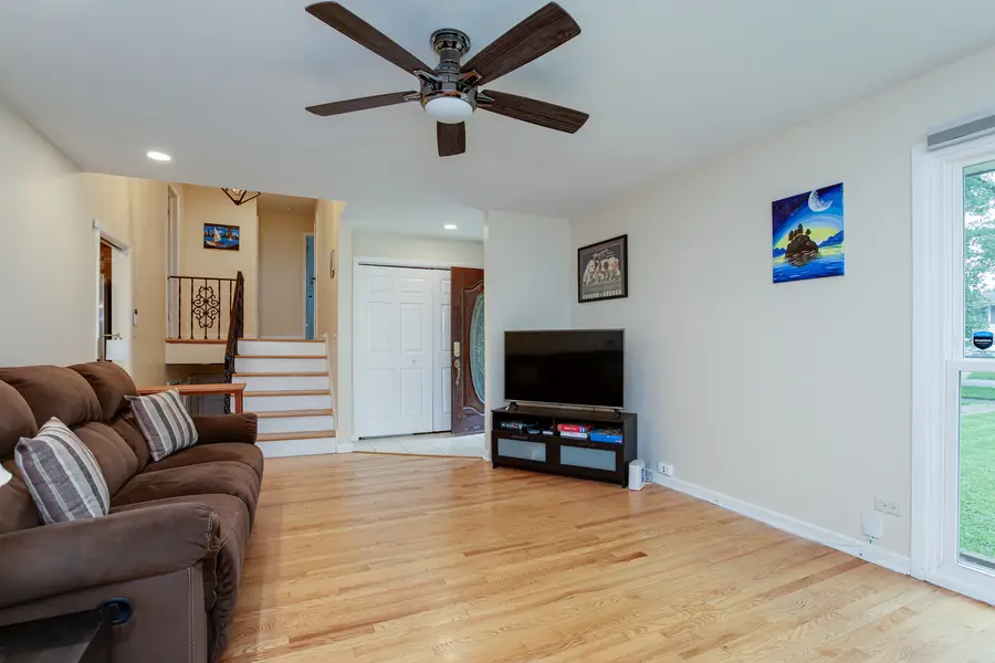 1015 Leslie Lane, Villa Park, IL 60181 - #3