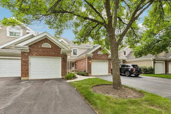 2007 N Coldspring Road, Arlington Heights, IL 60004