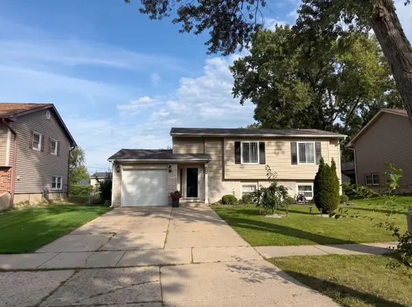 753 Macarthur Drive, Buffalo Grove, IL 60089