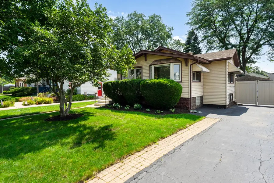 1087 Rose Avenue, Des Plaines, IL 60016 - #3