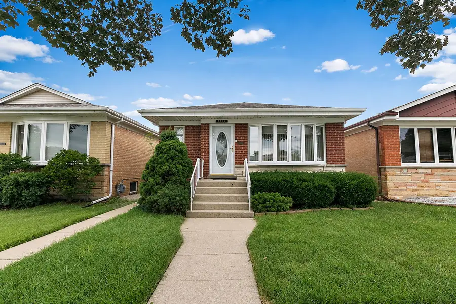 7539 W Strong Street, Harwood Heights, IL 60706 - #3