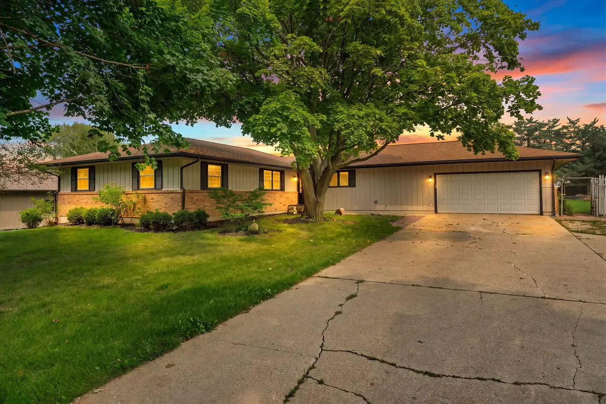 6379 Hallen Avenue, Belvidere, IL 61008 - #1