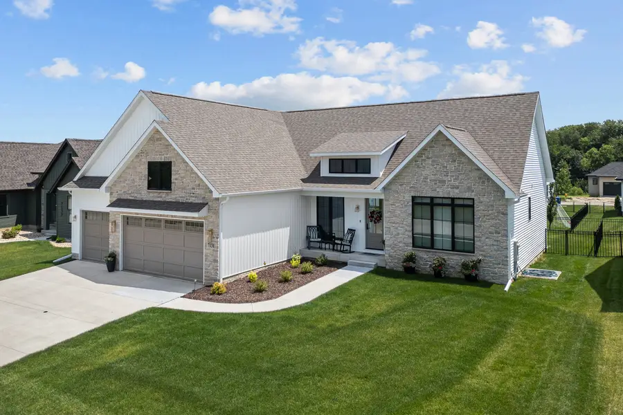 7131 Alvie Lane, Bettendorf, IA 52722 - #3