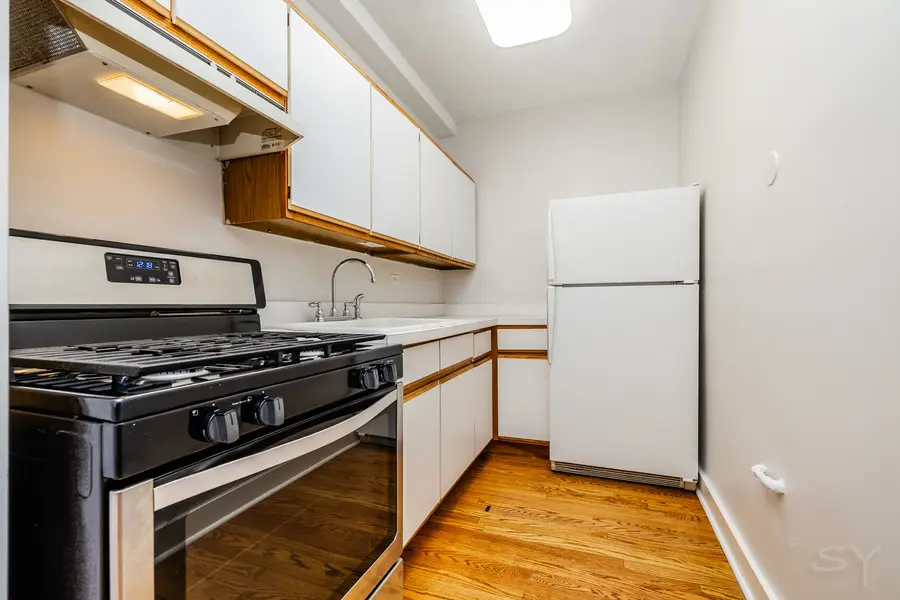 725 W Sheridan Road #502, Chicago, IL 60613 - #3
