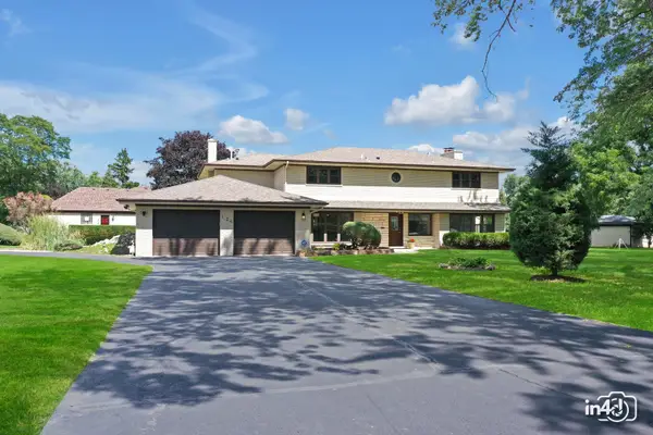 124 E Monterey Avenue, Schaumburg, IL 60193