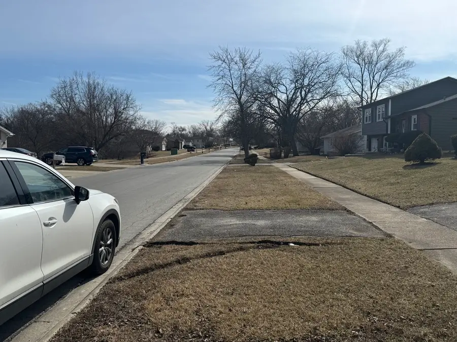 17610 Central Park Avenue, Country Club Hills, IL 60478 - #2