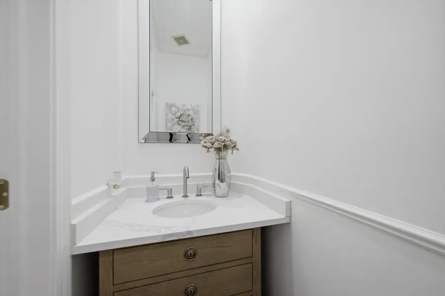 1521 S Indiana Avenue #J, Chicago, IL 60605 - #2