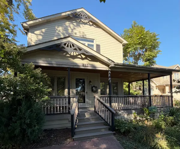 215 E Grantley Avenue, Elmhurst, IL 60126