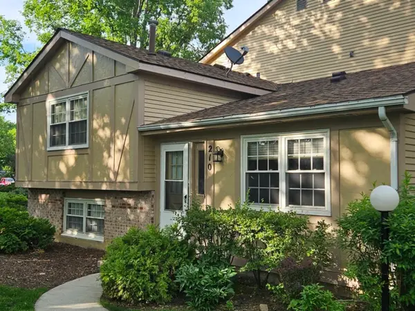 210 Redwood Court, Vernon Hills, IL 60061