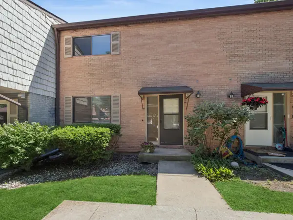 1631 Bow Trail, Wheeling, IL 60090