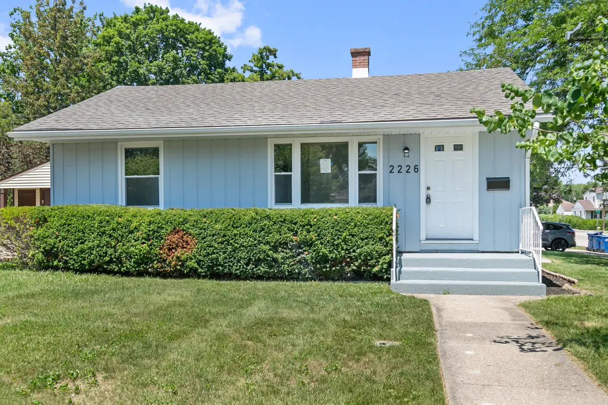 2226 Marshall Parkway, Waukegan, IL 60085 - #1