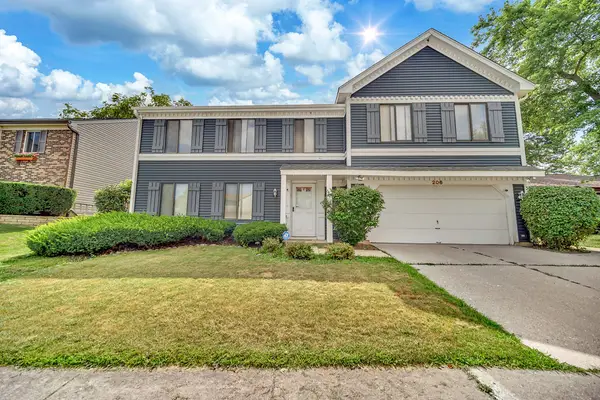 206 Albert Drive, Vernon Hills, IL 60061