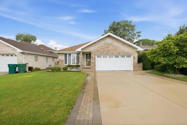 8600 Menard Avenue, Burbank, IL 60459