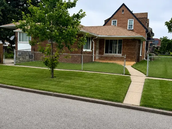 9760 S Dobson Avenue, Chicago, IL 60628