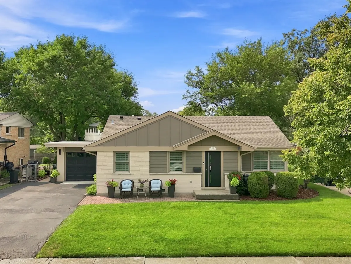 534 E Park Avenue, Elmhurst, IL 60126 - #1