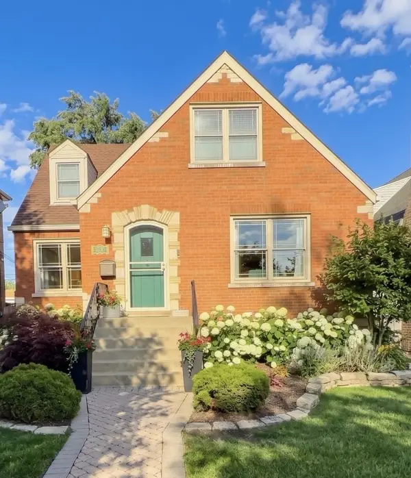 10711 S Artesian Avenue, Chicago, IL 60655