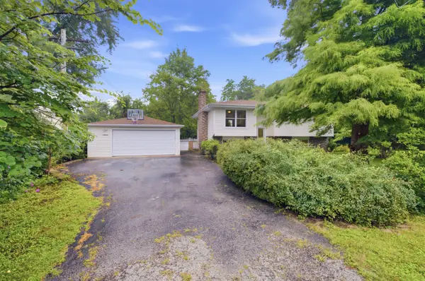 27W440 Central Avenue, Warrenville, IL 60555