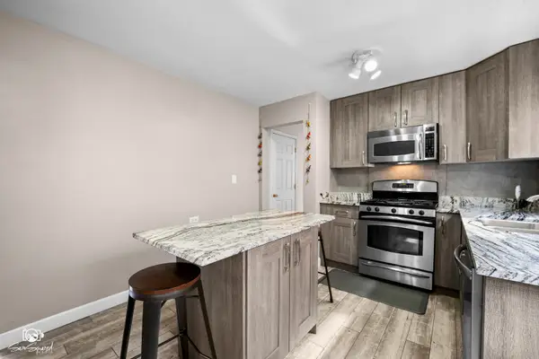 6357 W Addison Street #1FSW, Chicago, IL 60634