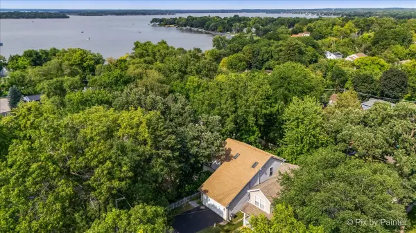 17 Hillcrest Avenue, Fox Lake, IL 60020