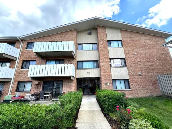 2000 Bayside Drive #110, Palatine, IL 60074