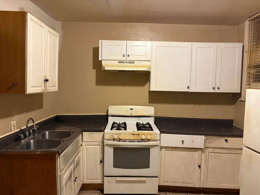 7230 S Wentworth Avenue, Chicago, IL 60621 - #2