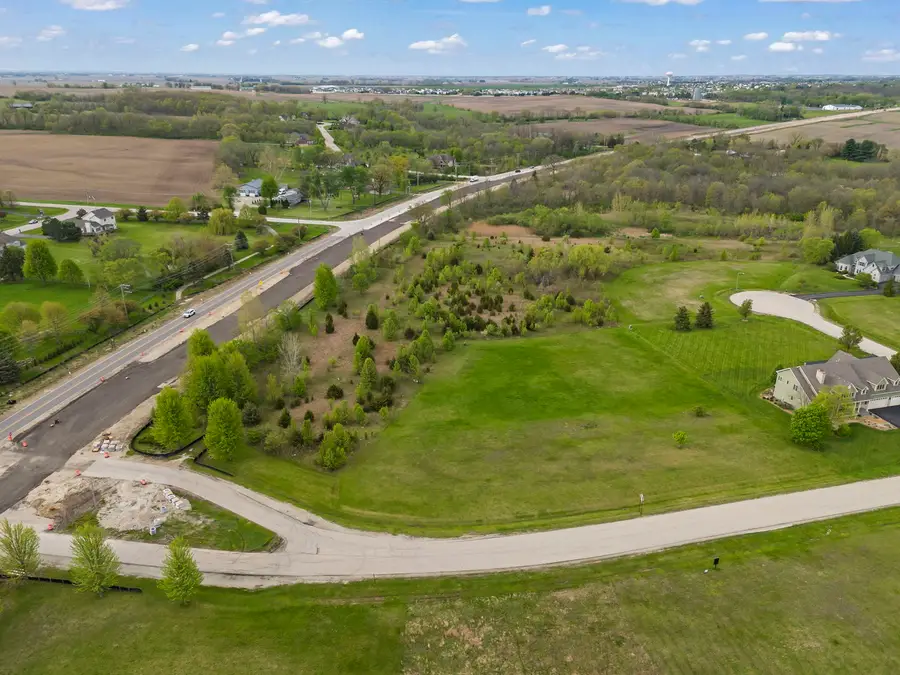 8032 Shadow Creek Lane, Yorkville, IL 60560 - #2