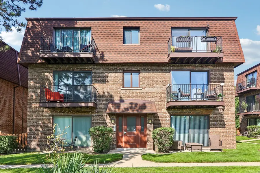 9616 Bianco Terrace #C, Des Plaines, IL 60016 - #2