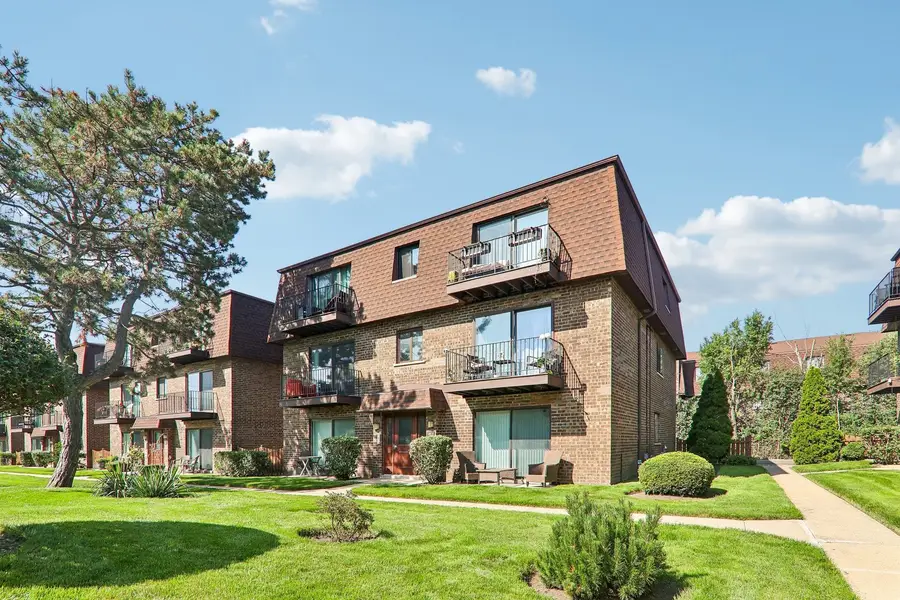 9616 Bianco Terrace #C, Des Plaines, IL 60016 - #3