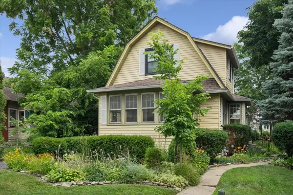 285 N Larch Avenue, Elmhurst, IL 60126