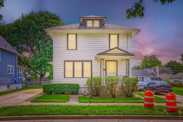709 Center Street, Waukegan, IL 60085