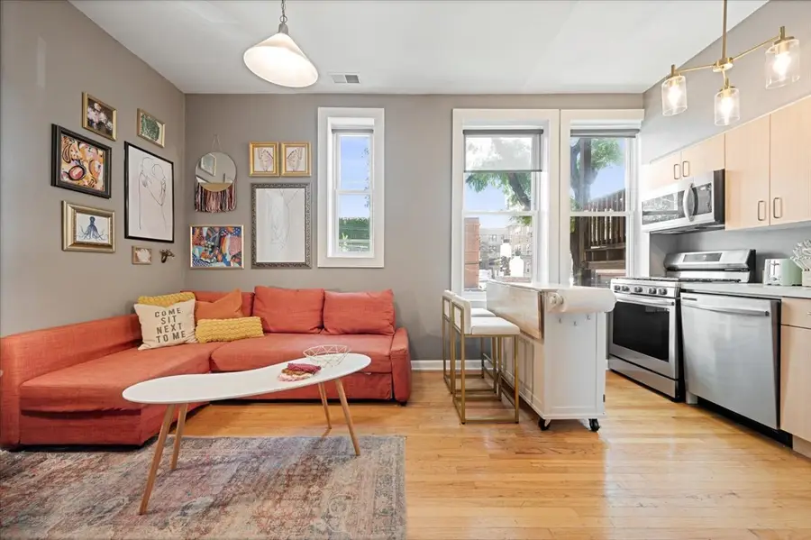 4053 N Sheridan Road #3, Chicago, IL 60613 - #2