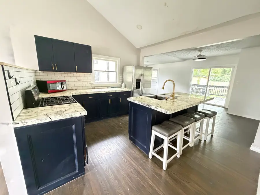 1402 5th Avenue, Joliet, IL 60433 - #3