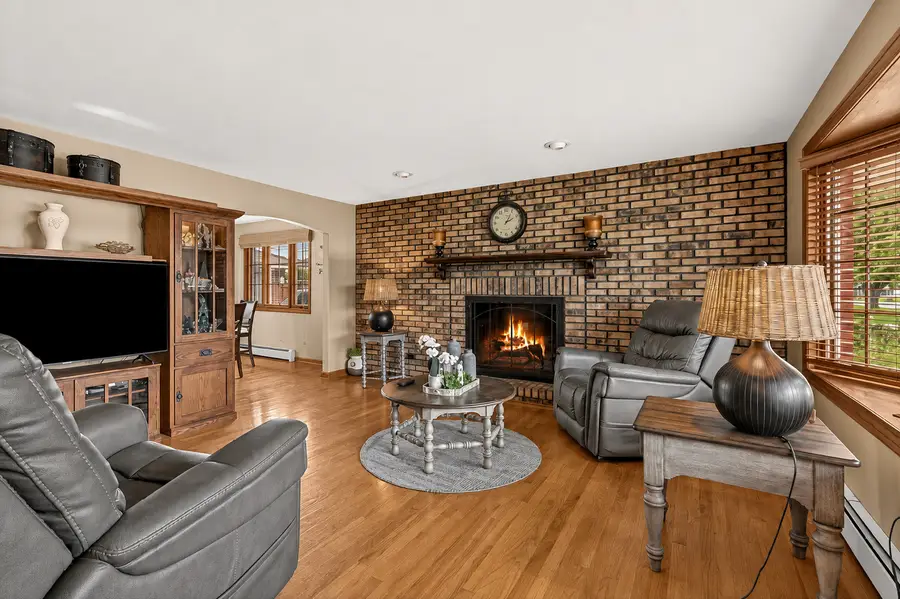 1820 Root Street, Crest Hill, IL 60403 - #3