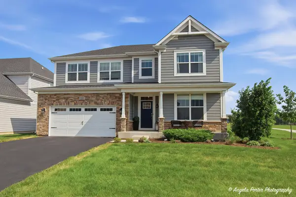220 Hoffmann Drive, Buffalo Grove, IL 60089