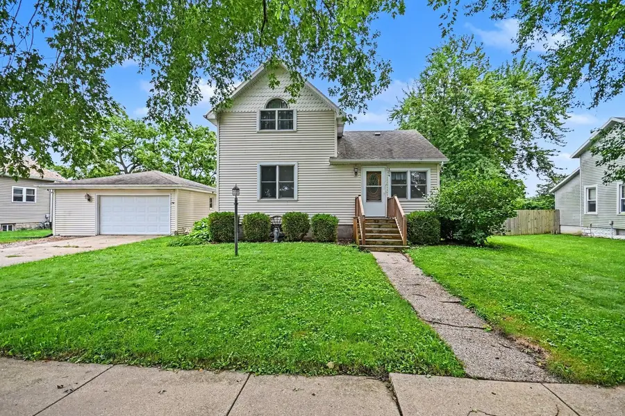 304 N Maple Street, Grant Park, IL 60940 - #2