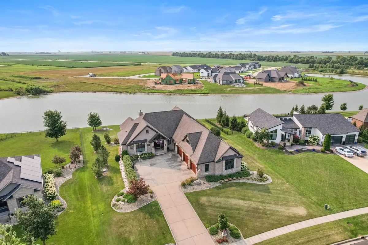 1413 Cross Creek Road, Mahomet, IL 61853 - #1