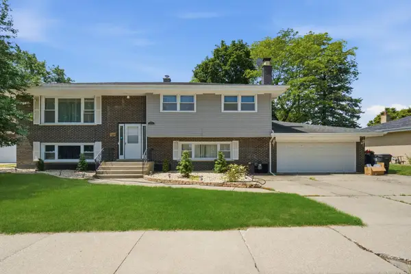 935 E 169th Street, South Holland, IL 60473