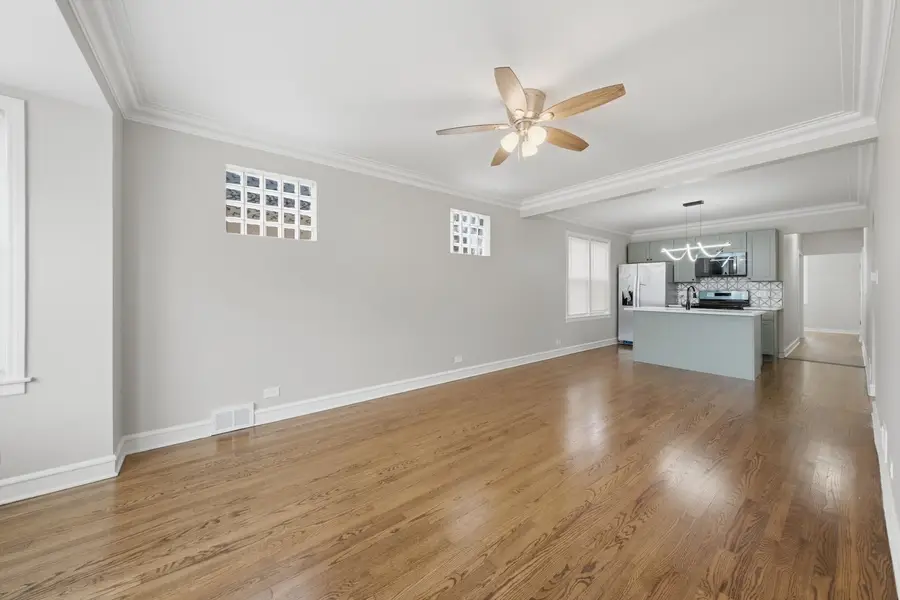 8004 S Richmond Street, Chicago, IL 60652 - #3